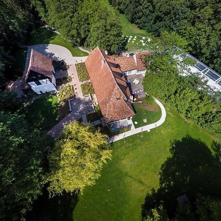 Domaine Du Kaegy - Hebergements 5 Etoiles Steinbrunn-le-Bas Exterior foto